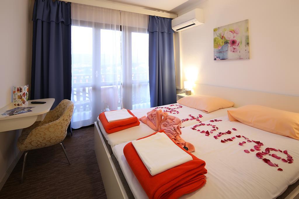 Guest House Zeba & Riviera Silo  Ngoại thất bức ảnh
